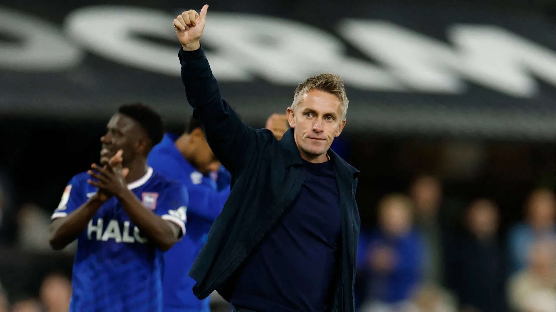 Kieran McKenna trong quá trình huấn luyện cho Ipswich Town