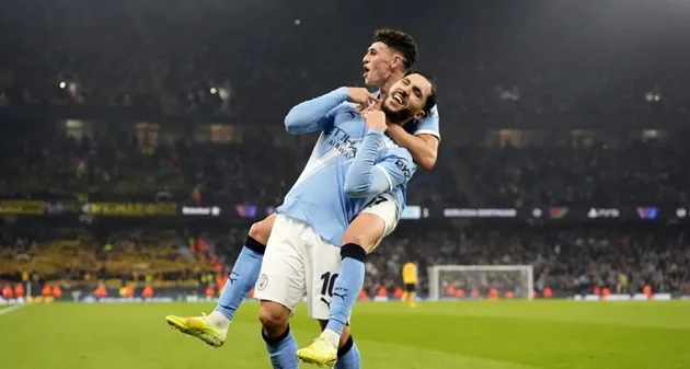 Phil Foden quay trở lại với phong độ xuất sắc trước Dortmund